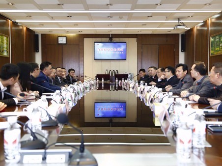 深圳必发集团和湖北宜化集团签署投资相助协议